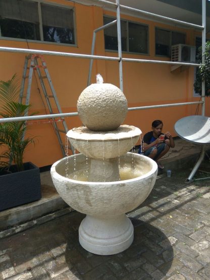 Air Mancur Bola