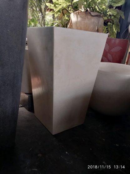 Pot Terrazzo Piramid Finishing Glossy Tinggi 80 - Image 2
