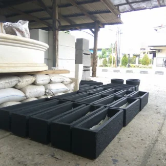Pot Kotak Minimalis 100cmX30cmX30cm